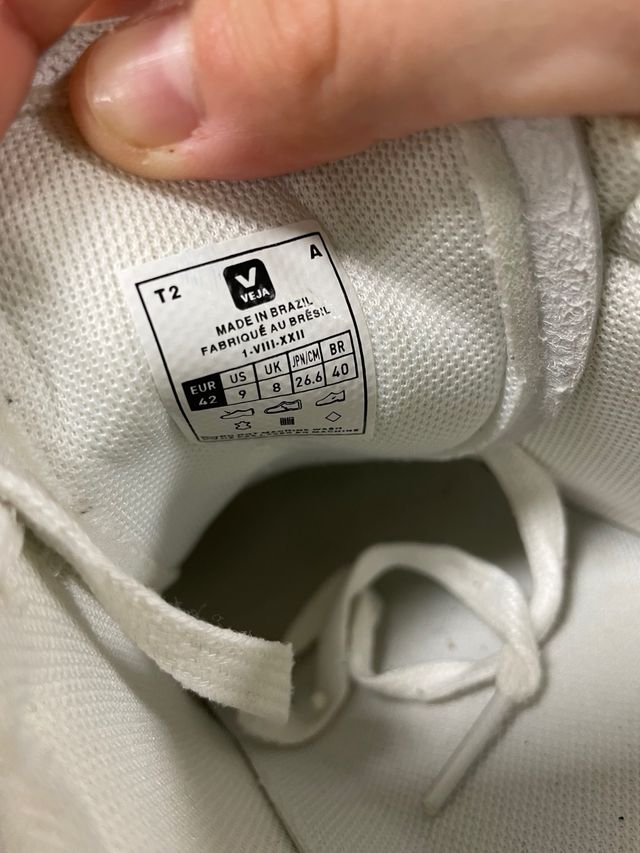 Tenis Veja Blancos y Negros Talla 42