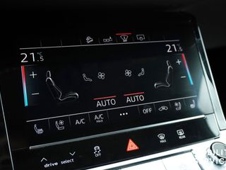 AUDI etron Advanced 55 quattro