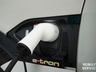 AUDI etron Advanced 55 quattro