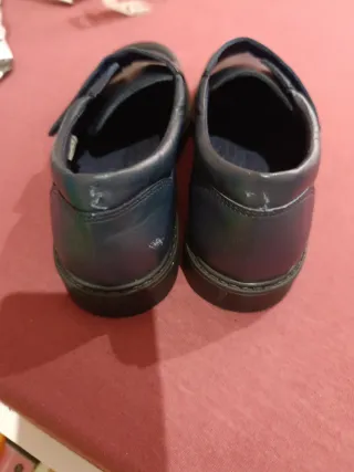 Zapatos de vestir azul marino con velcro