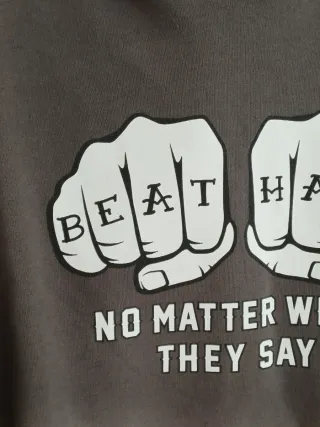 Felpa con stampa Beat Hard