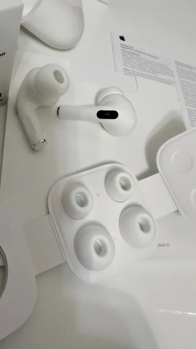 Airpods Pro con estuche de carga