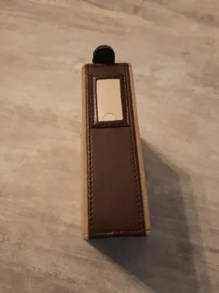 3 cajas de fundas de piel para CD