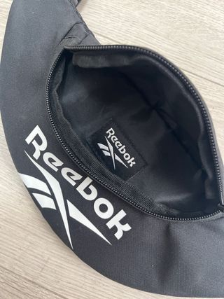 Riñonera Reebok Carson Negra Nueva