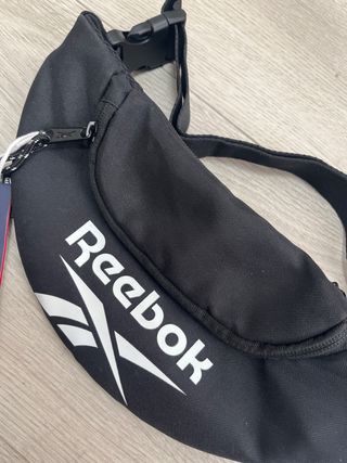 Riñonera Reebok Carson Negra Nueva