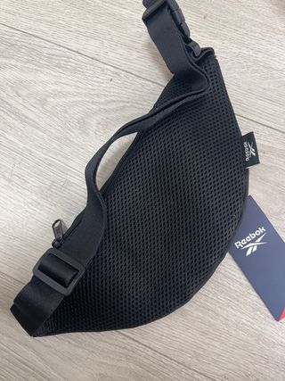 Riñonera Reebok Carson Negra Nueva