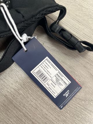 Riñonera Reebok Carson Negra Nueva