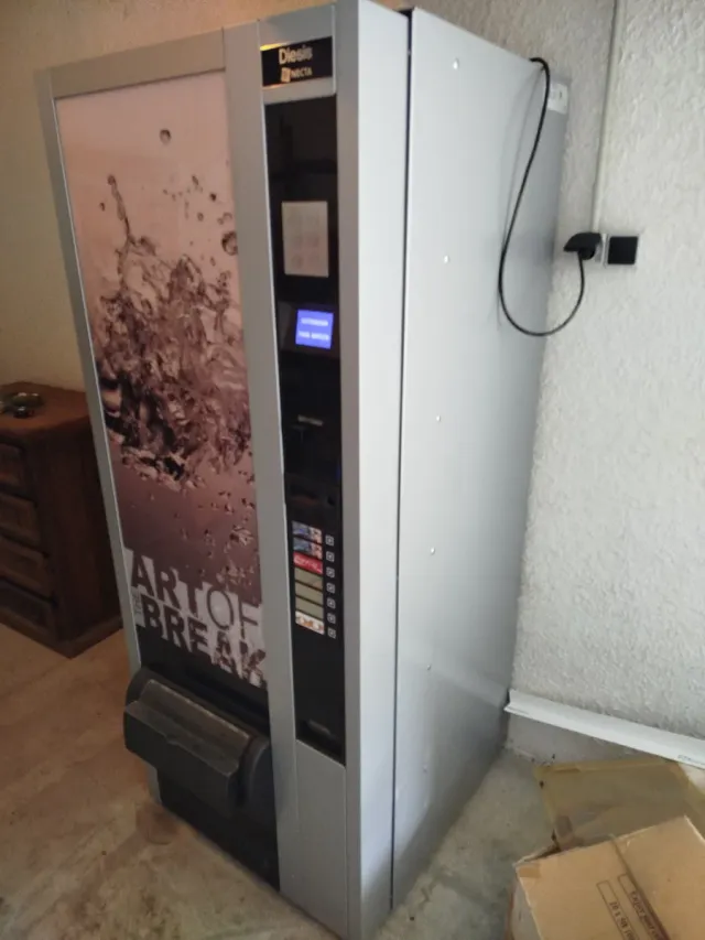 Máquina Expendedora NECTA Diesis