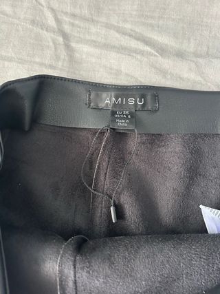 Falda pantalón cuero negra