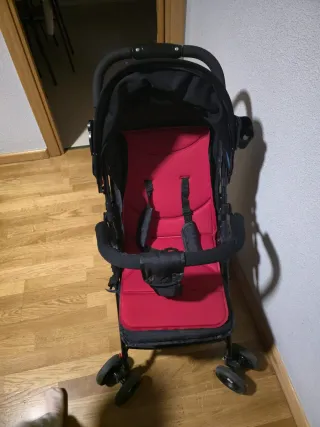 Carrito de bebé negro