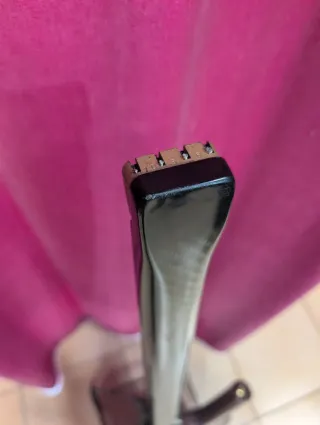 Bajo Eléctrico Status S3000 walnut de 4 cuerdas.