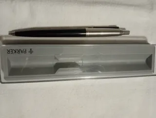 Penna Parker in confezione originale