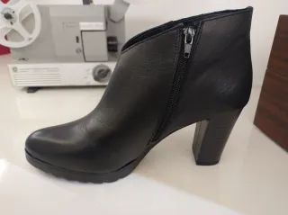 Botín de piel Mimao negro