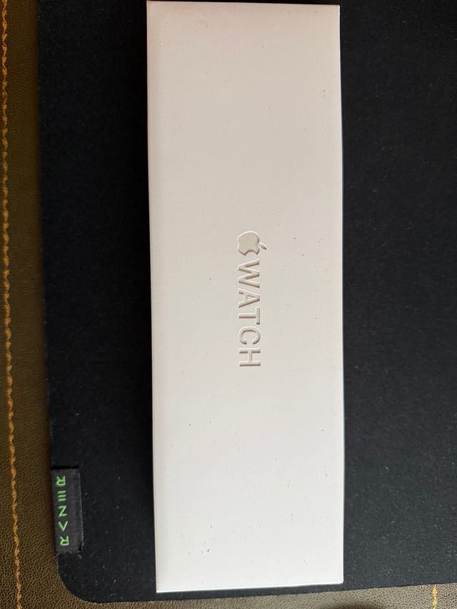 Apple Watch Series 10 42mm GPS.  nuevo con correa