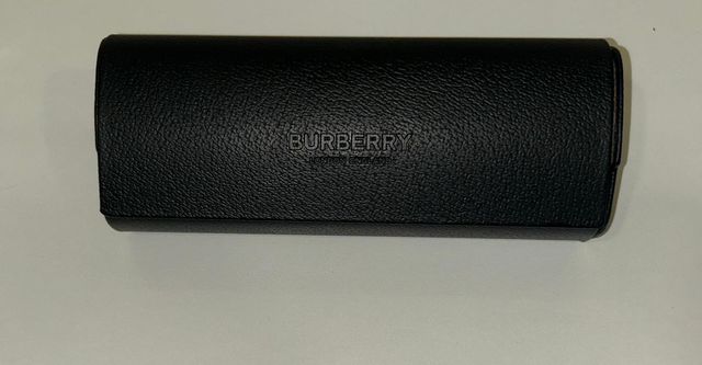 Gafas de sol Burberry negras y multicolor