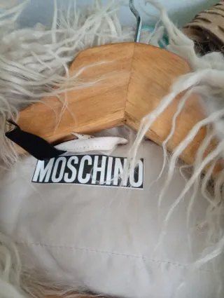 Cazadora Moschino pelo beige/blanco vintage