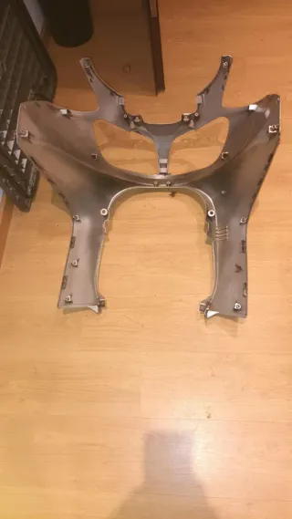 Frontal o escudo Suzuki Burgman 650