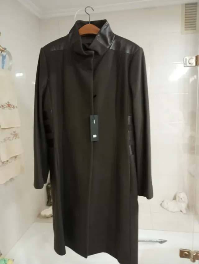 Abrigo de paño y pie Marrón