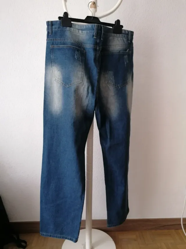Vaqueros rotos talla 48 / XXL
