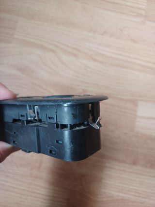 Botonera Elevalunas Renault Megane y Laguna