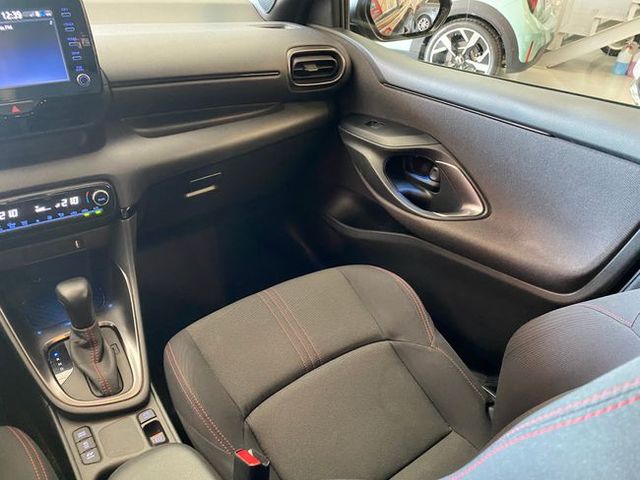 Toyota Yaris 1.5 120H GR Sport