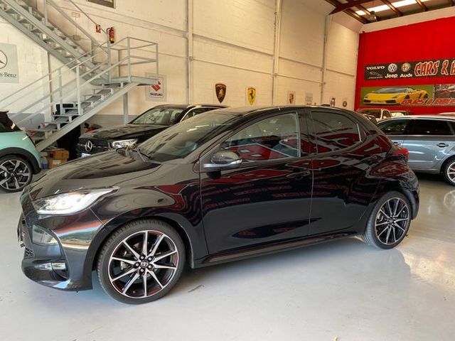Toyota Yaris 1.5 120H GR Sport