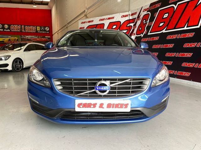 Volvo V60 2.0 D3 Momentum
