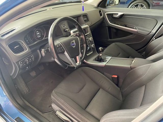 Volvo V60 2.0 D3 Momentum