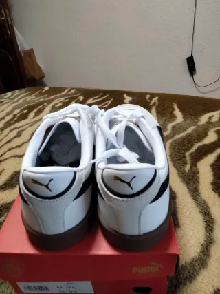 Deportivas Puma Blancas y Negras Talla 42