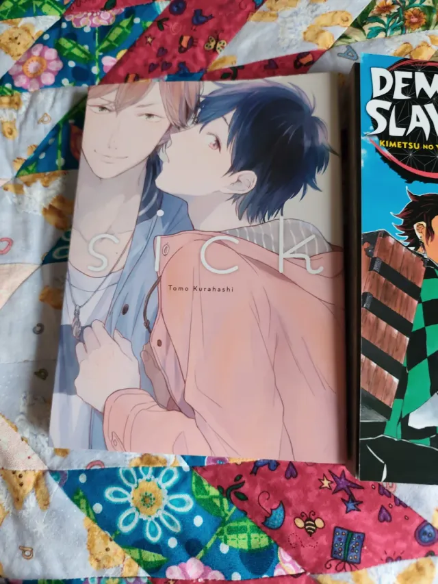 Libros mangas el precio es por los tres libros