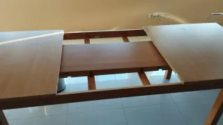 Mesa de comedor extensible de madera