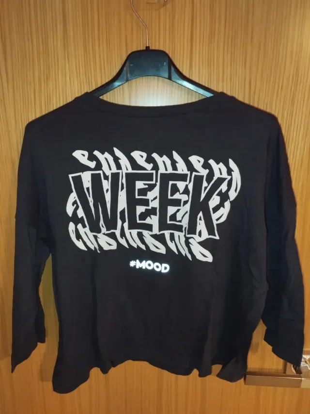Camiseta WEEK negra
