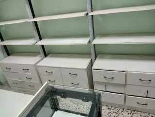 Mostradores y Estanterías Metálicas