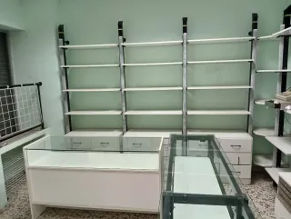 Mostradores y Estanterías Metálicas