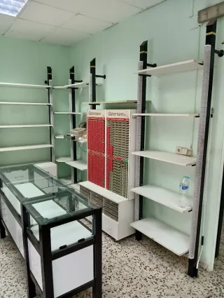 Mostradores y Estanterías Metálicas