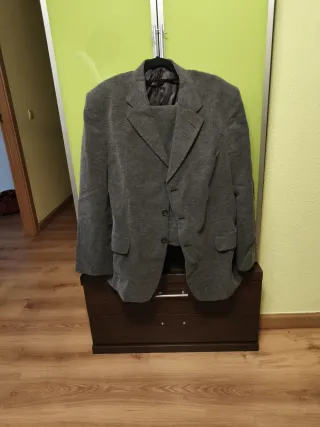 Traje de hombre gris