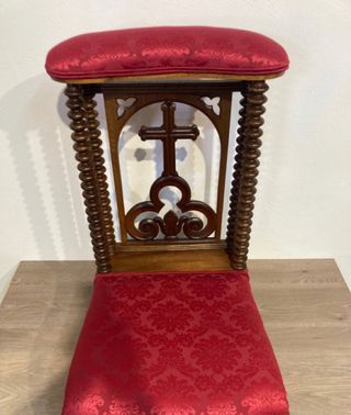 Antiguo reclinatorio nogal restaurado