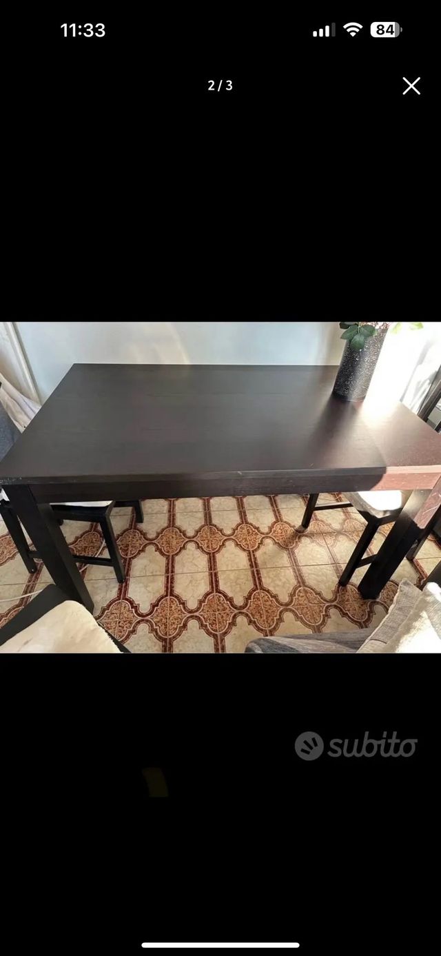 Tavolo Ikea legno scuro allungabile