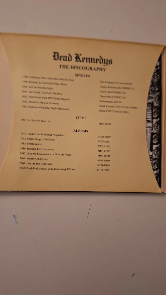 Dead Kennedys Fresh Fruit for Rotten Vegetables 25