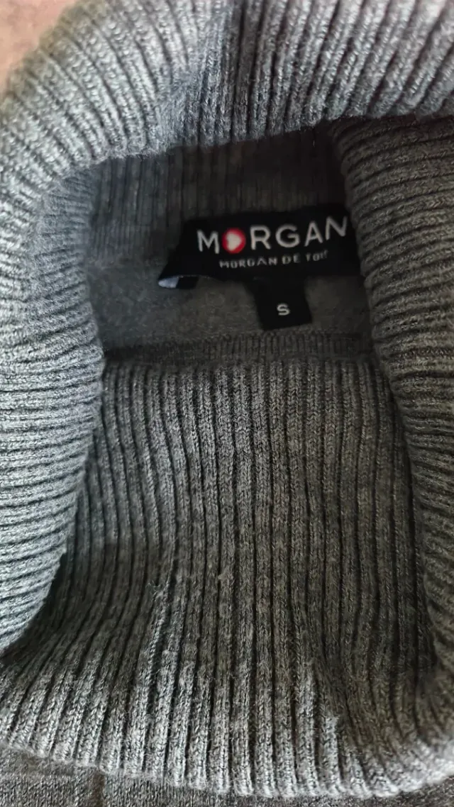 Camiseta Morgan cuello alto gris