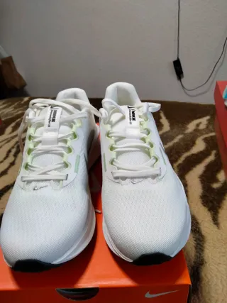 Deportivas Nike Blancas Nuevas