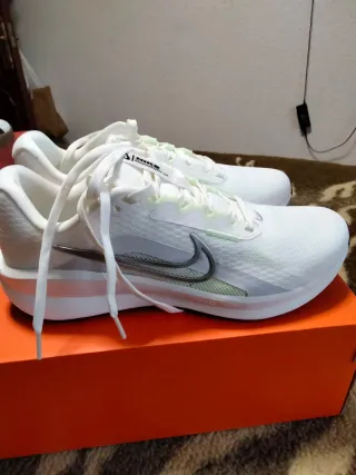 Deportivas Nike Blancas Nuevas