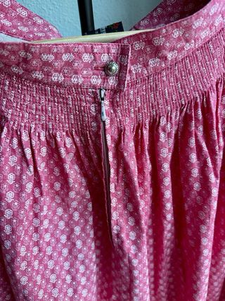 Falda regional adulta