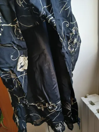 Abito nero con fiori