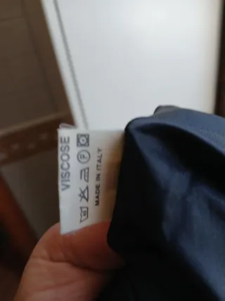 Abito nero con fiori