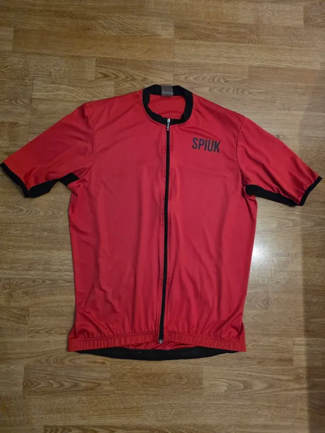 Ropa ciclismo.