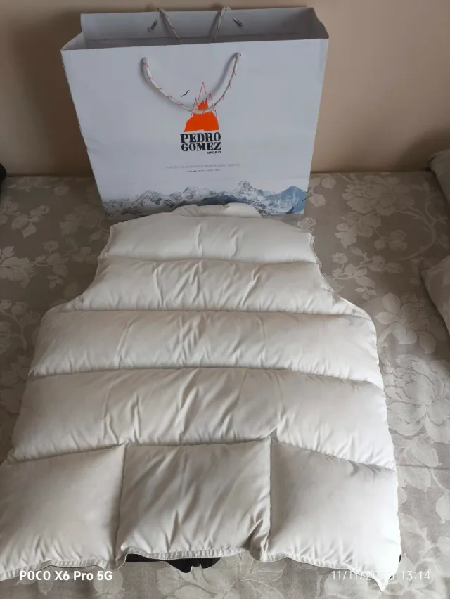 Chaleco Pedro Gómez plumífero blanco