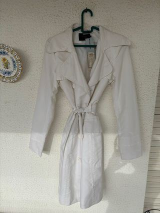 Gabardina blanca talla M