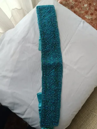 Cinturón elástico señora bolitas