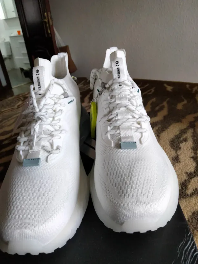 Deportivas Tenth Blancas Modernas